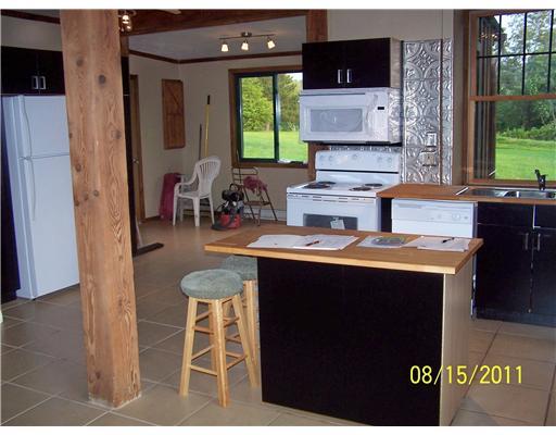 939 Brownstown Road Apollo, PA 15613 - Photo 4 of 13 Kitchen.