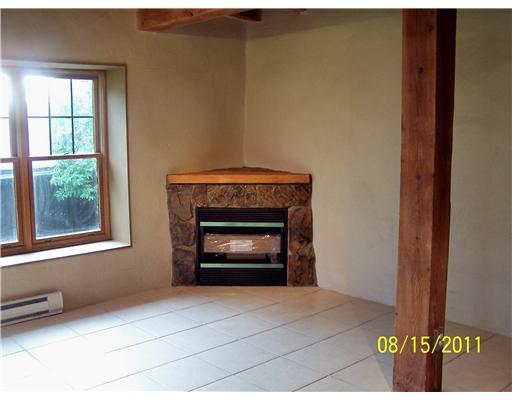 939 Brownstown Road Apollo, PA 15613 - Photo 5 of 13 Living Room.