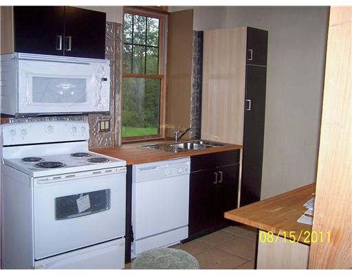 939 Brownstown Road Apollo, PA 15613 - Photo 6 of 13 Kitchen.