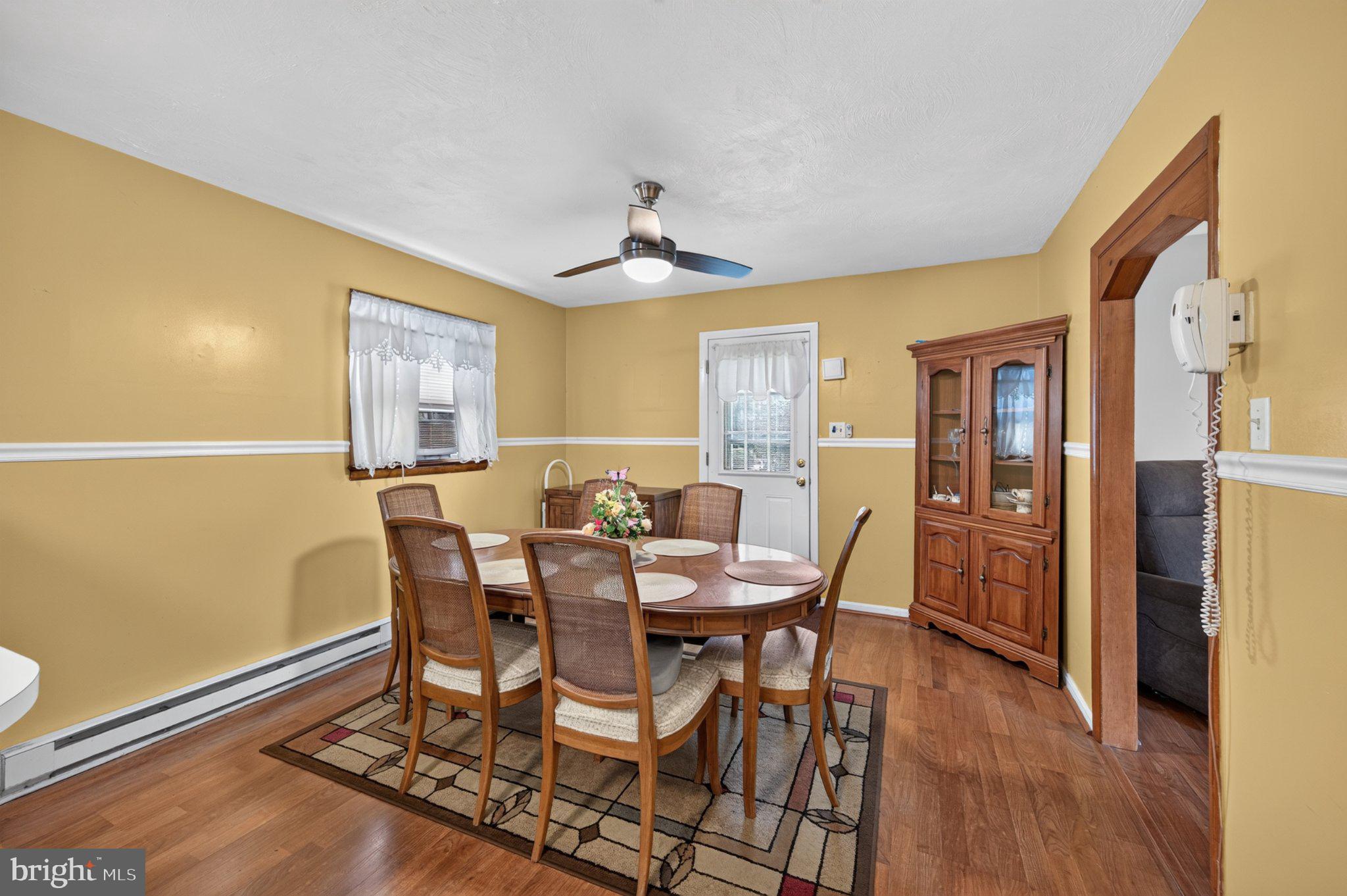9005 Charles Town Road Ranson, WV 25438 - Photo 13 of 31 Warm and inviting dining space.