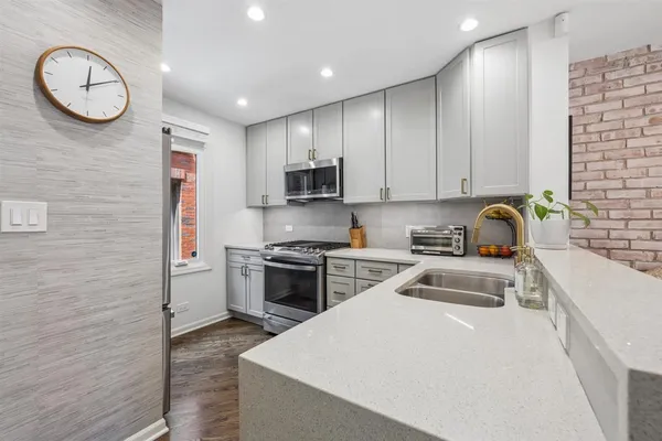 $860,000 | 1720 North Orchard Street, Unit E, Chicago, IL 60614