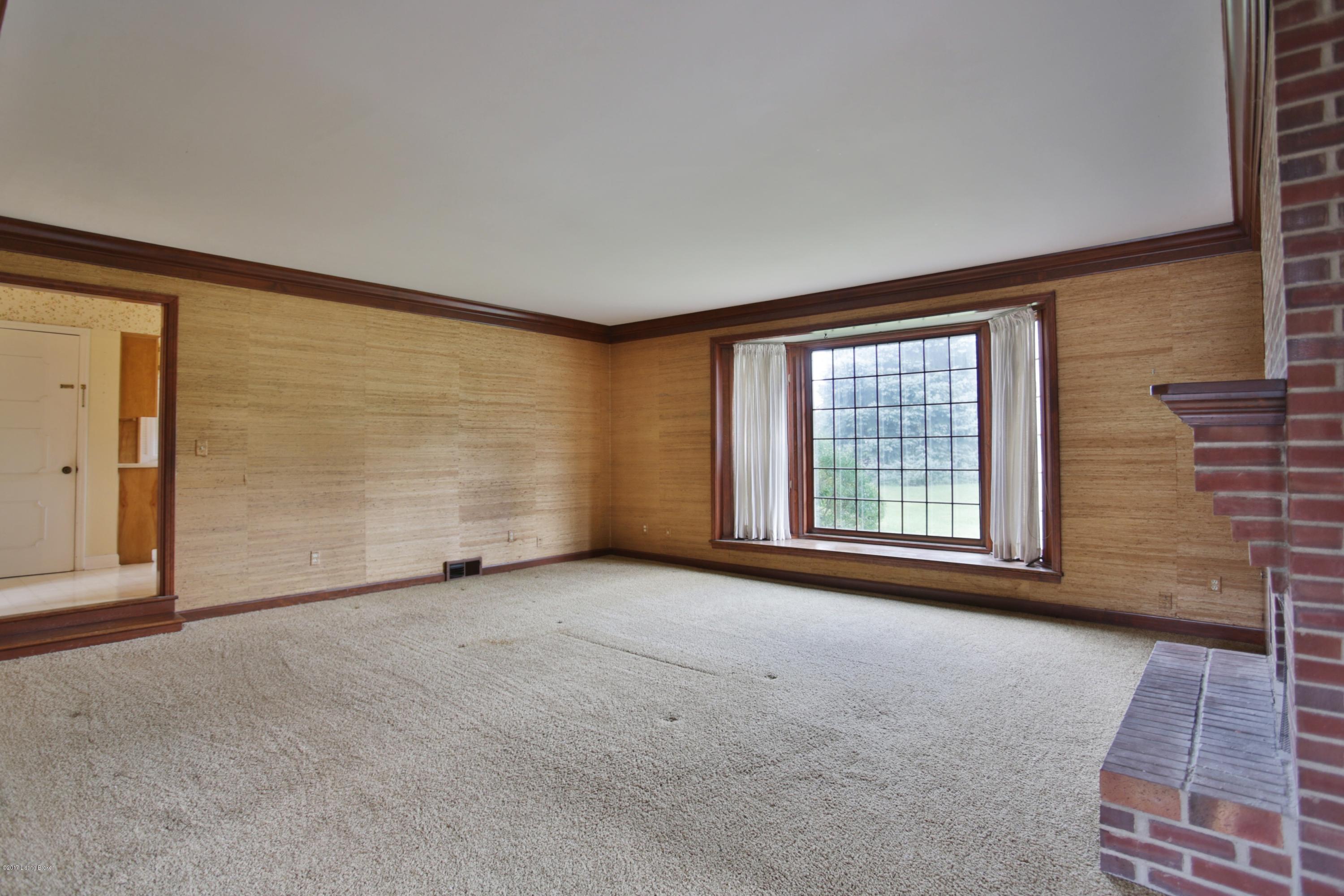 214 Travois Road Louisville, KY 40207 - Photo 10 of 25 Family room