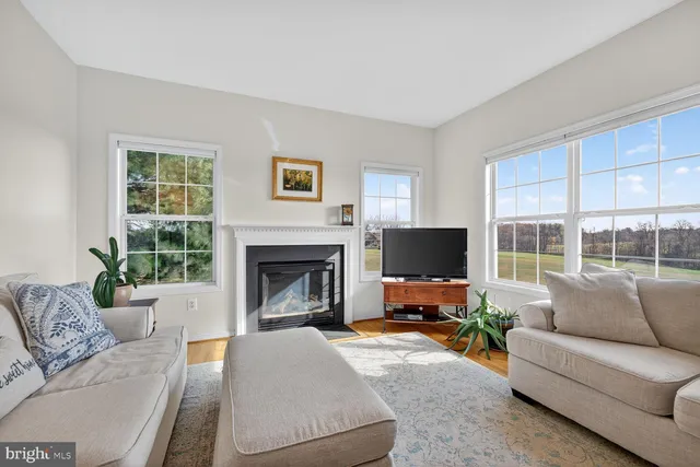 $875,000 | 12380 Mountain Road, Lovettsville, VA 20180