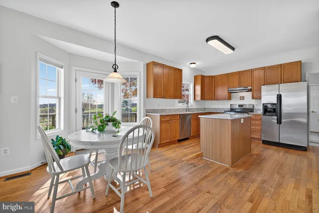 $875,000 | 12380 Mountain Road, Lovettsville, VA 20180