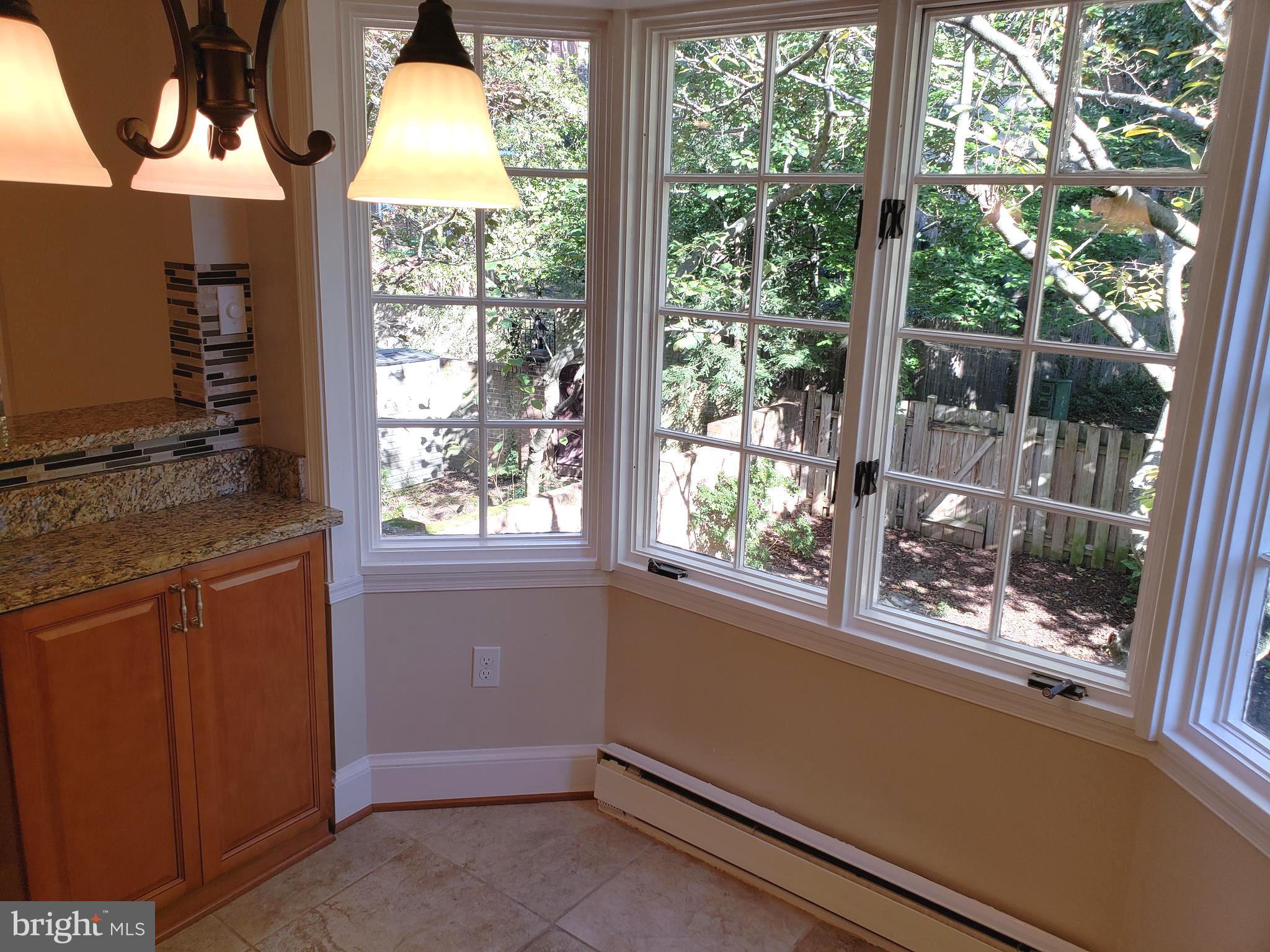 6415 Wainfleet Court Springfield, VA 22152 - Photo 11 of 22 Kitchen