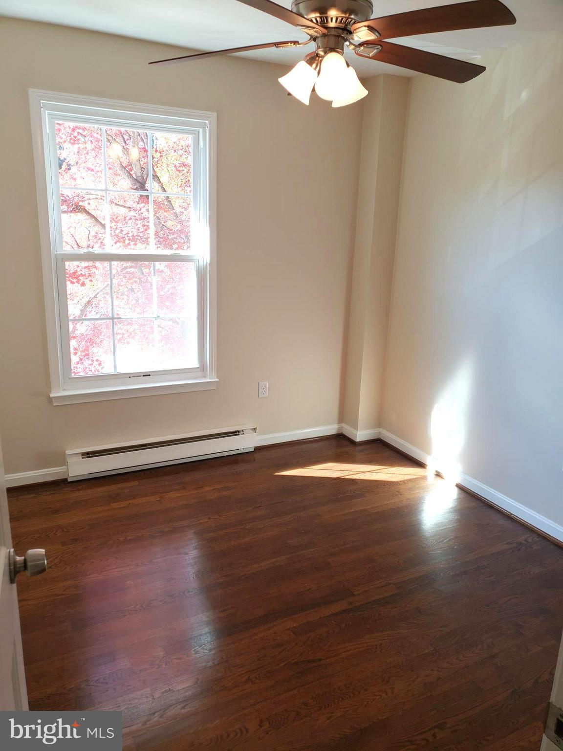 6415 Wainfleet Court Springfield, VA 22152 - Photo 17 of 22 Bedroom