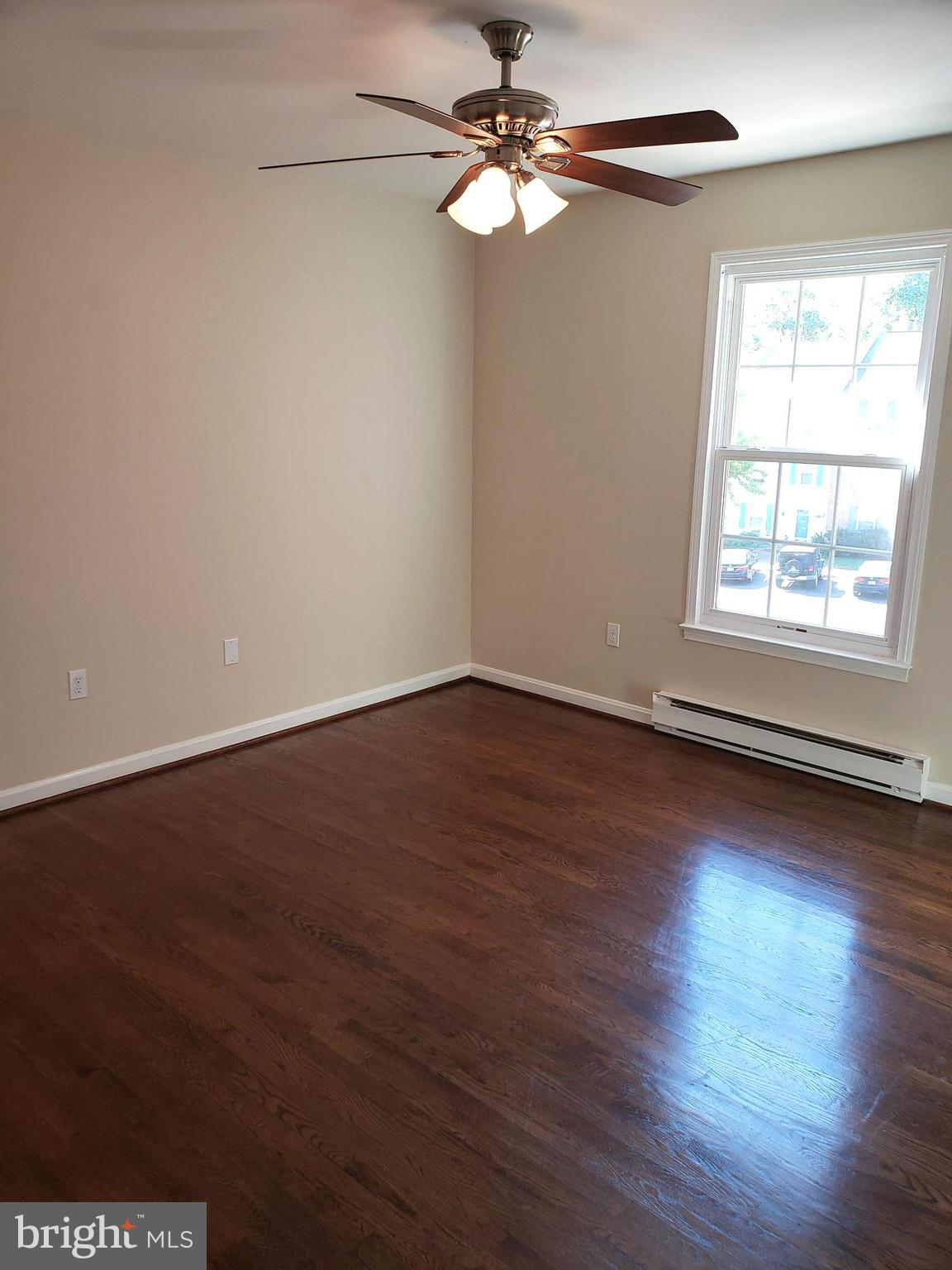 6415 Wainfleet Court Springfield, VA 22152 - Photo 18 of 22 Bedroom (Master)