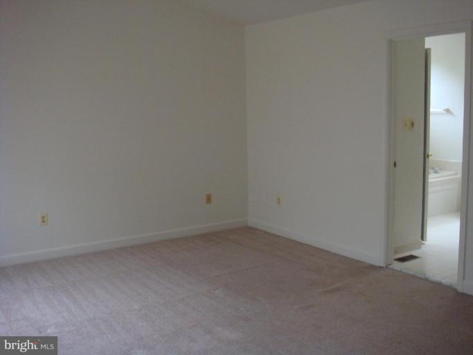 1 Rideout Court Gaithersburg, MD 20877 - Photo 10 of 14 Master Bedroom