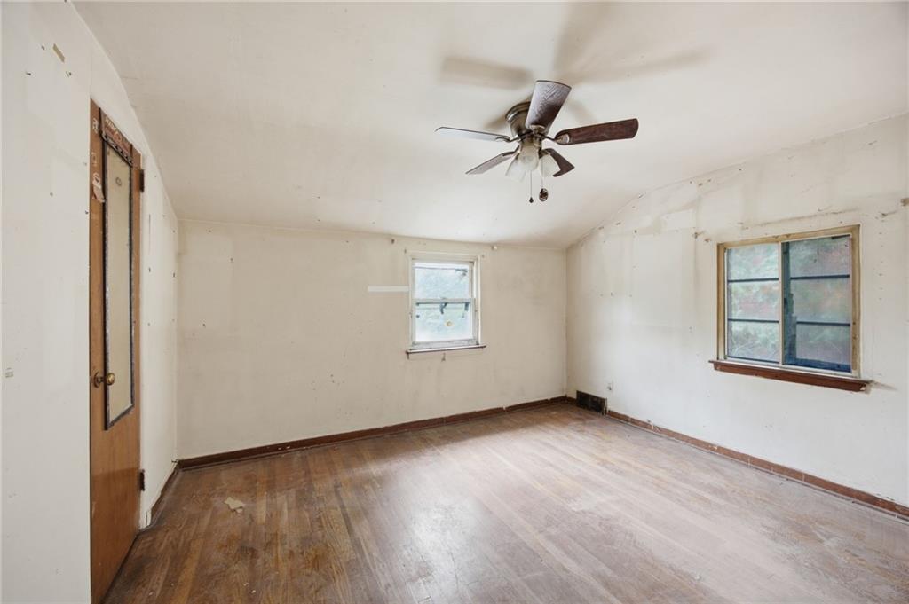 1391 Laketon Road Pittsburgh, PA 15221 - Photo 15 of 18