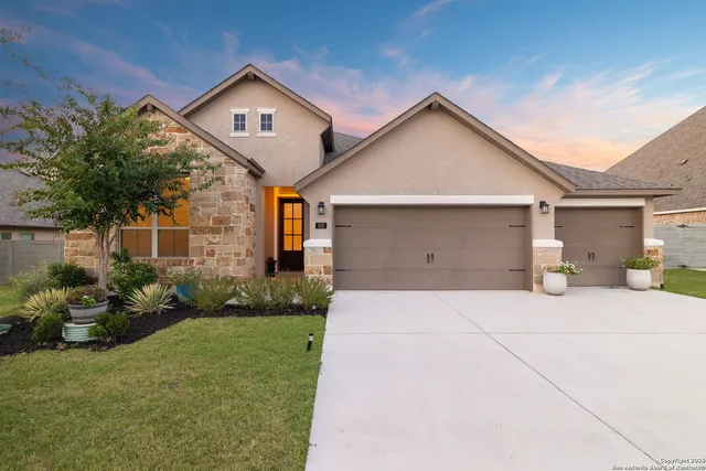 $504,900 | 552 Chinkapin Trail, New Braunfels, TX 78132