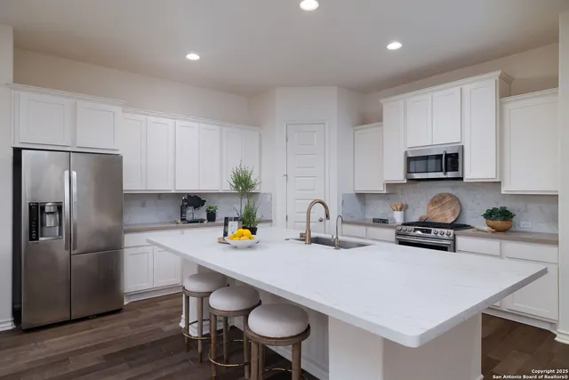 $504,900 | 552 Chinkapin Trail, New Braunfels, TX 78132