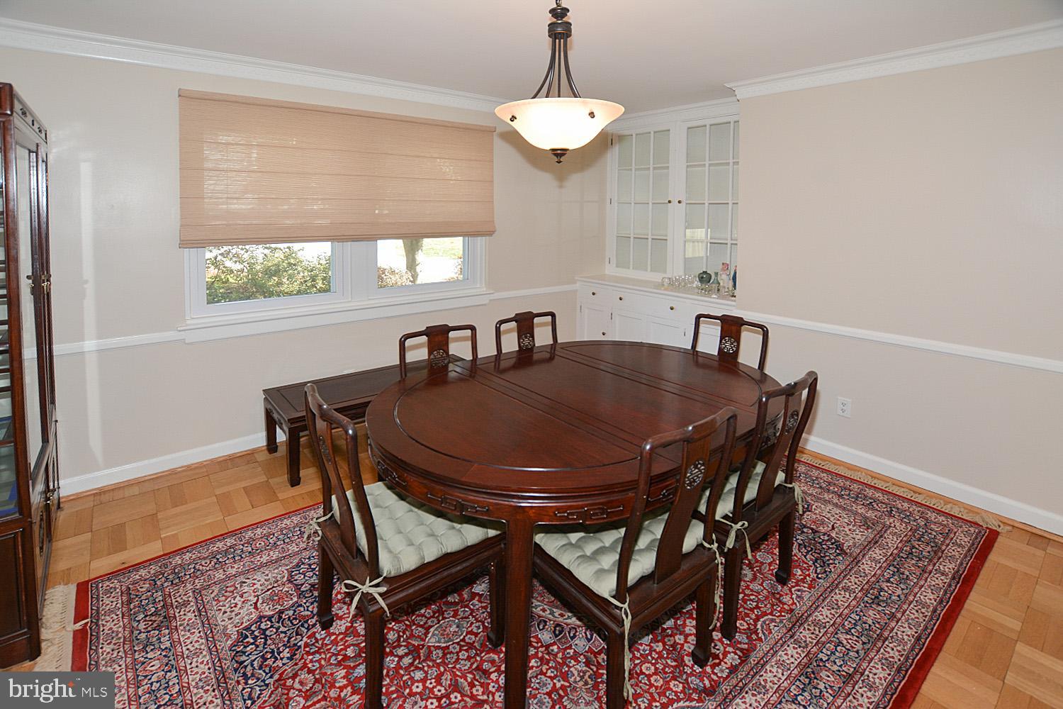 1515 23rd Road South Arlington, VA 22202 - Photo 19 of 34 DINING ROOM WITH CHAIR AND CROWN MLDG