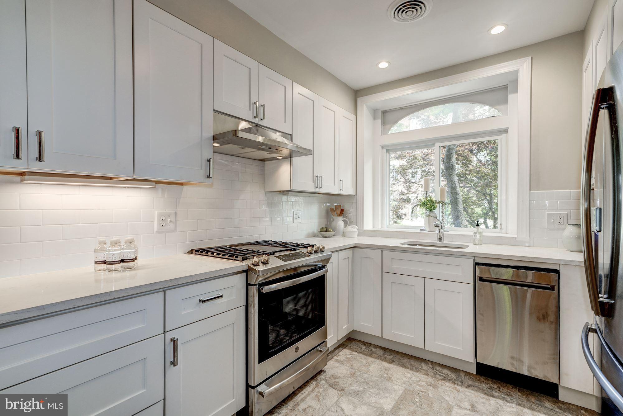 411 E Street Northeast Washington, DC 20002 - Photo 3 of 25