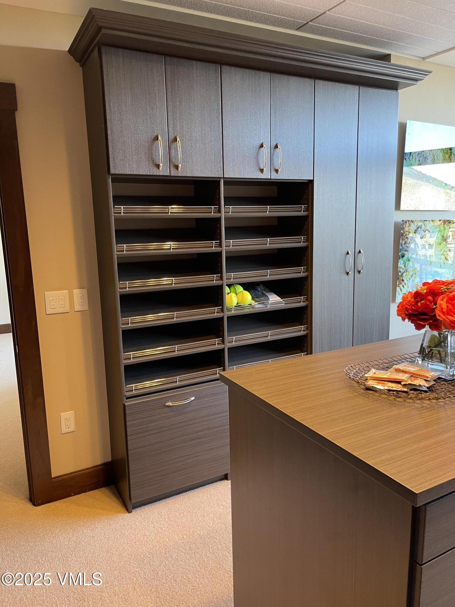 126 Riverfront Lane, Unit 510 Avon, CO 81620 - Photo 34 of 54 a view of kitchen cabinets and window