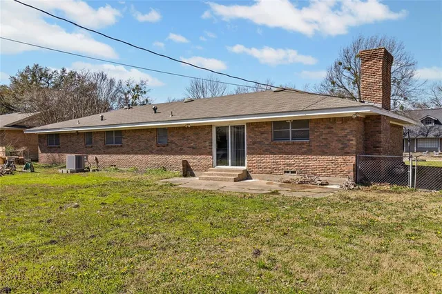 $2,000 | 6305 Chapman Drive, Greenville, TX 75402