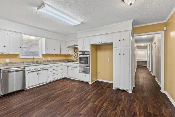 $2,000 | 6305 Chapman Drive, Greenville, TX 75402