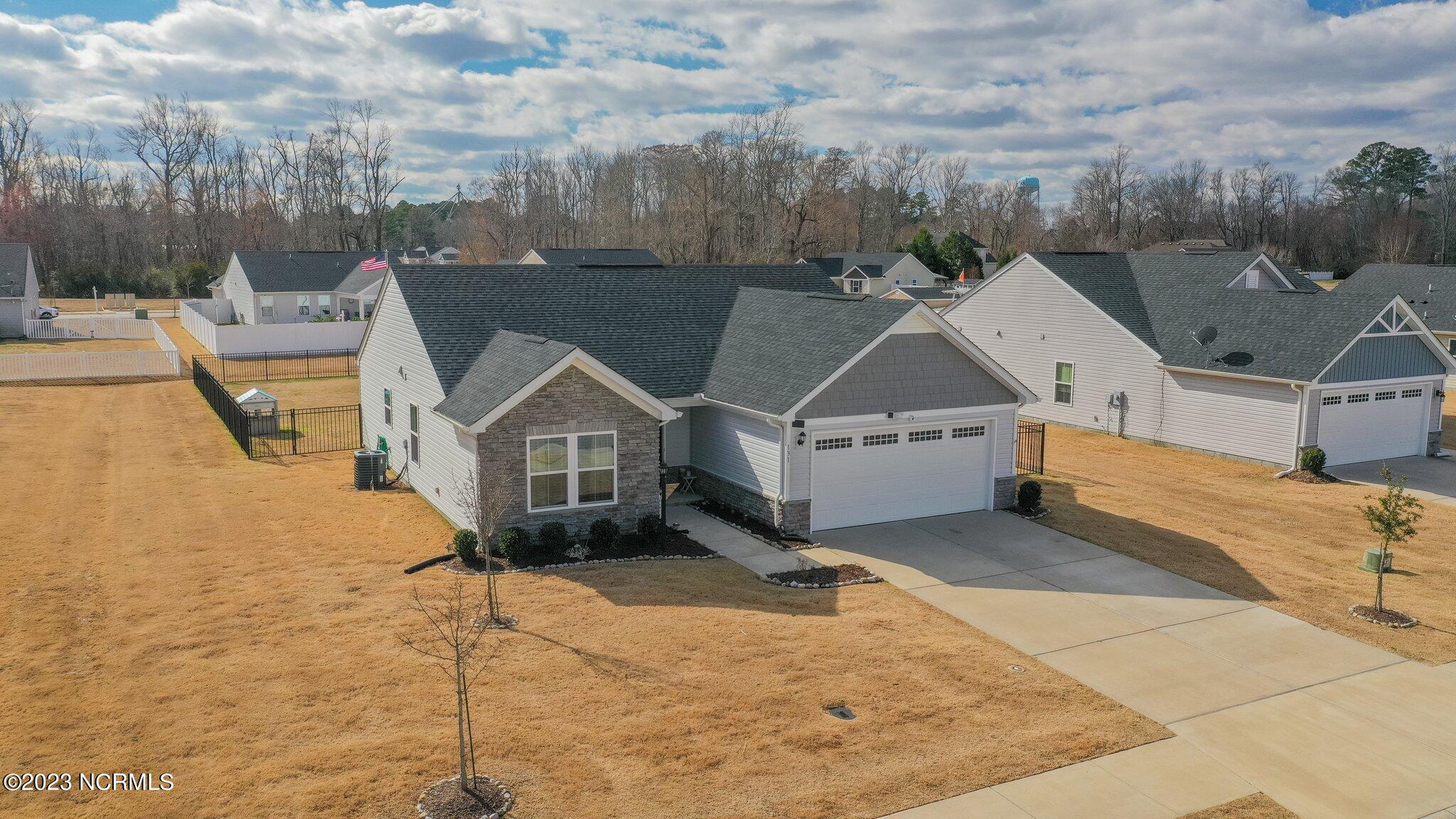 131 Hidden View Loop Moyock, NC 27958 - Photo 36 of 50 44-web-or-mls-Photo Jan 27 2023, 12 24 2