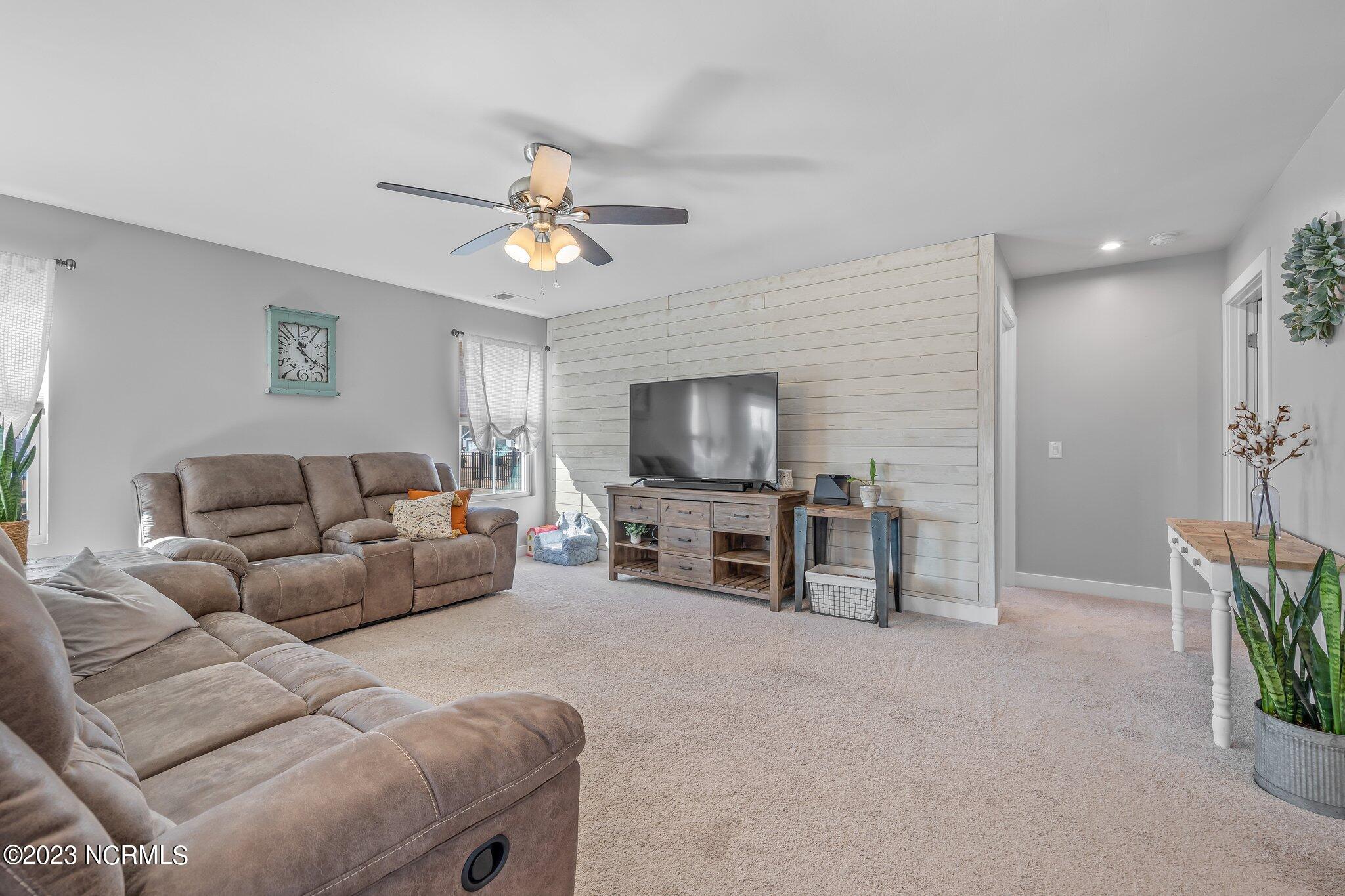 131 Hidden View Loop Moyock, NC 27958 - Photo 6 of 50 4-web-or-mls-Photo Jan 27 2023, 11 21 38