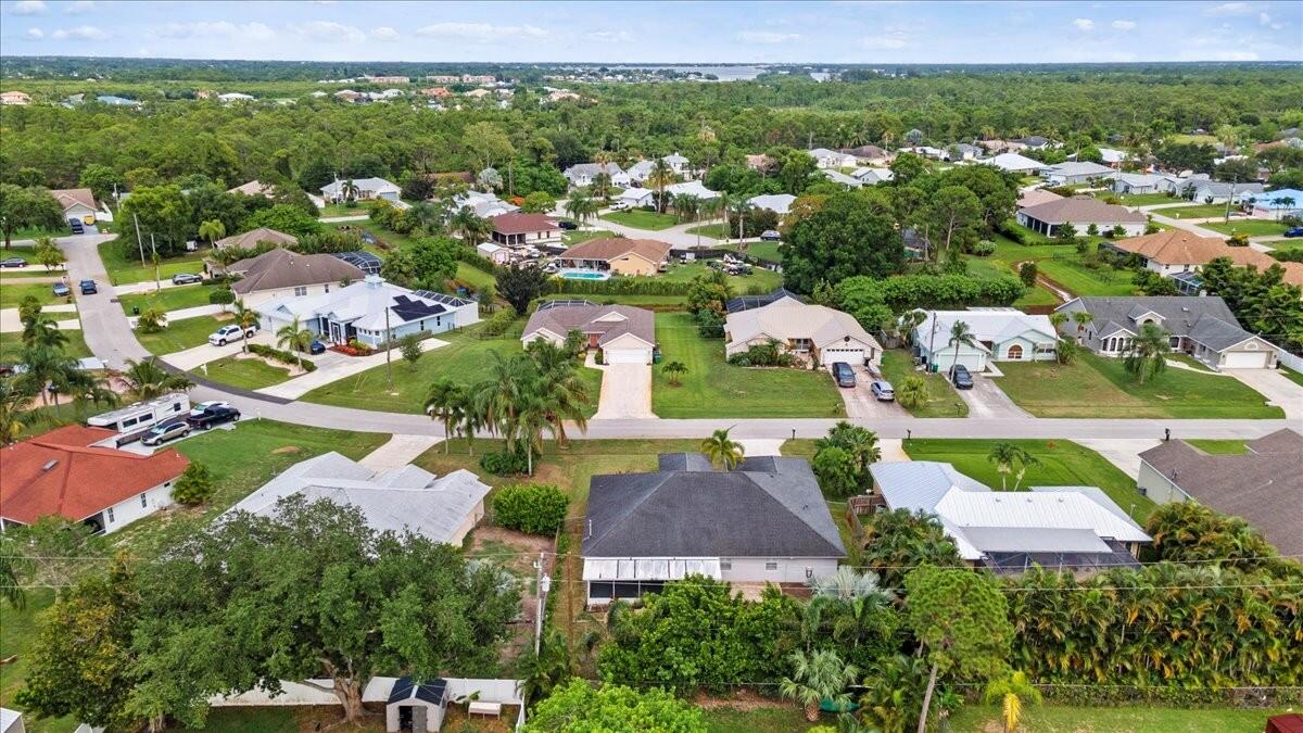 515 Southeast Cliff Road Port St. Lucie, FL 34984 - Photo 21 of 70 515-SE-Cliff-Rd-0005