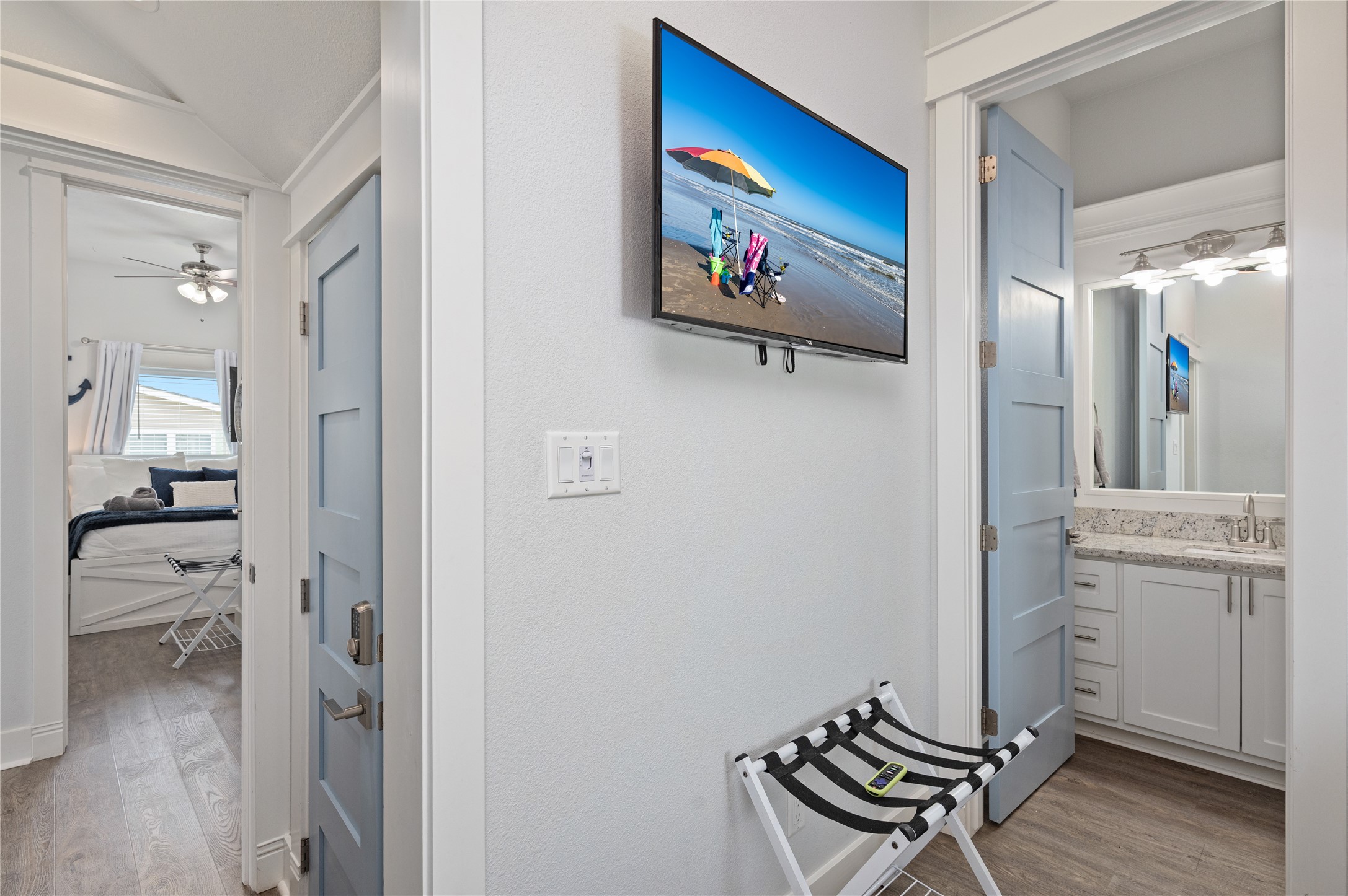 997 South Redfish Crystal Beach, TX 77650 - Photo 21 of 45 a view of a hallway with seating area
