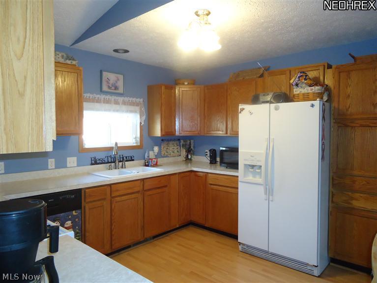4315 Mayfair Road Uniontown, OH 44685 - Photo 8 of 25 Gallery Image 8