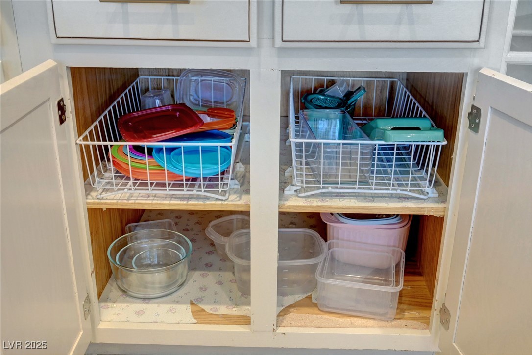 1486 Powder Horn Drive Henderson, NV 89014 - Photo 29 of 99 Kitchen view of dishwasher