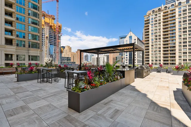 $2,325 | 30 East Huron Street, Unit 4603, Chicago, IL 60611