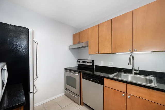 $2,325 | 30 East Huron Street, Unit 4603, Chicago, IL 60611