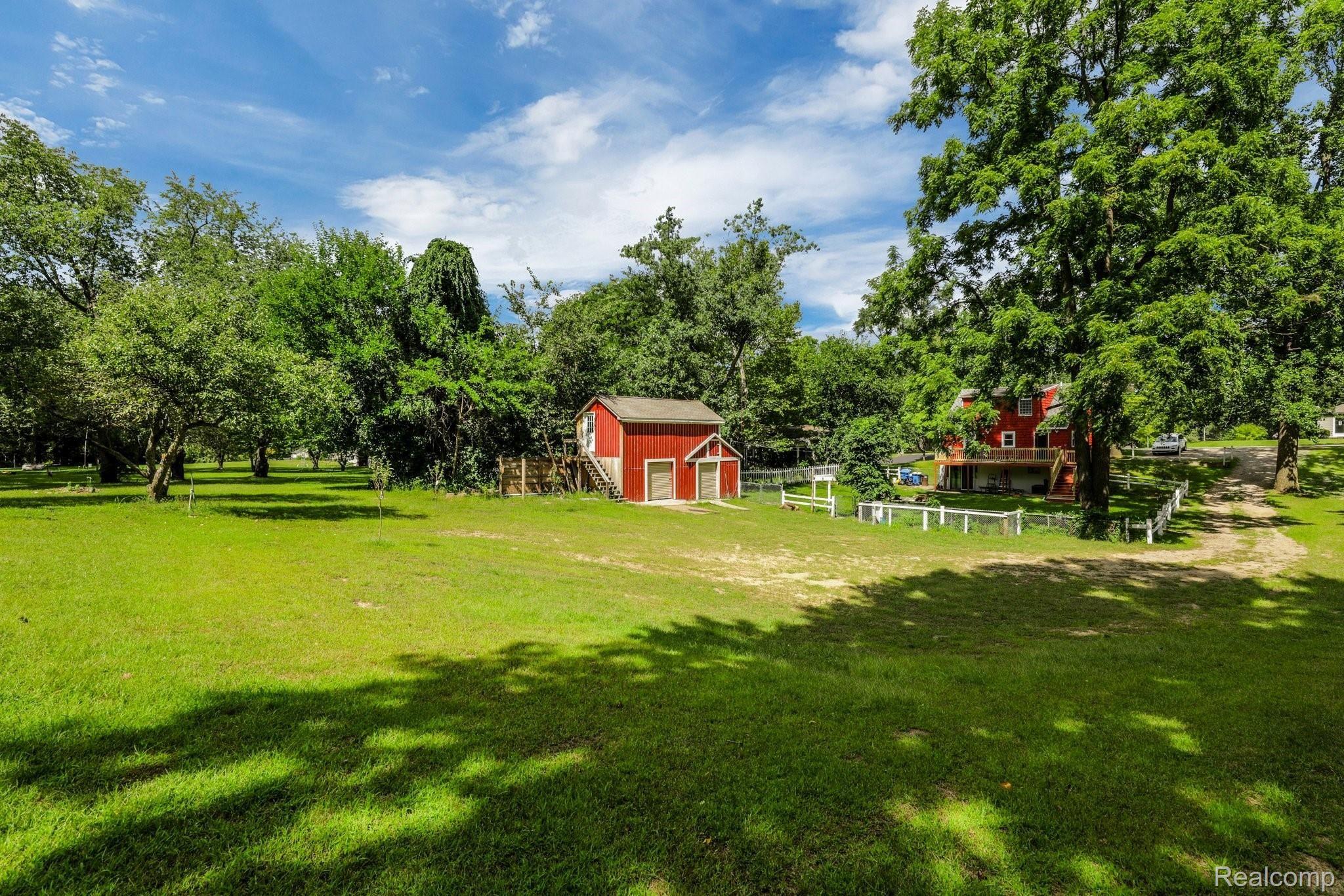 4115 Crocus Road Waterford, MI 48328 - Photo 26 of 30 29-web-or-mls-4115 Crocus Road Waterford028.jpg