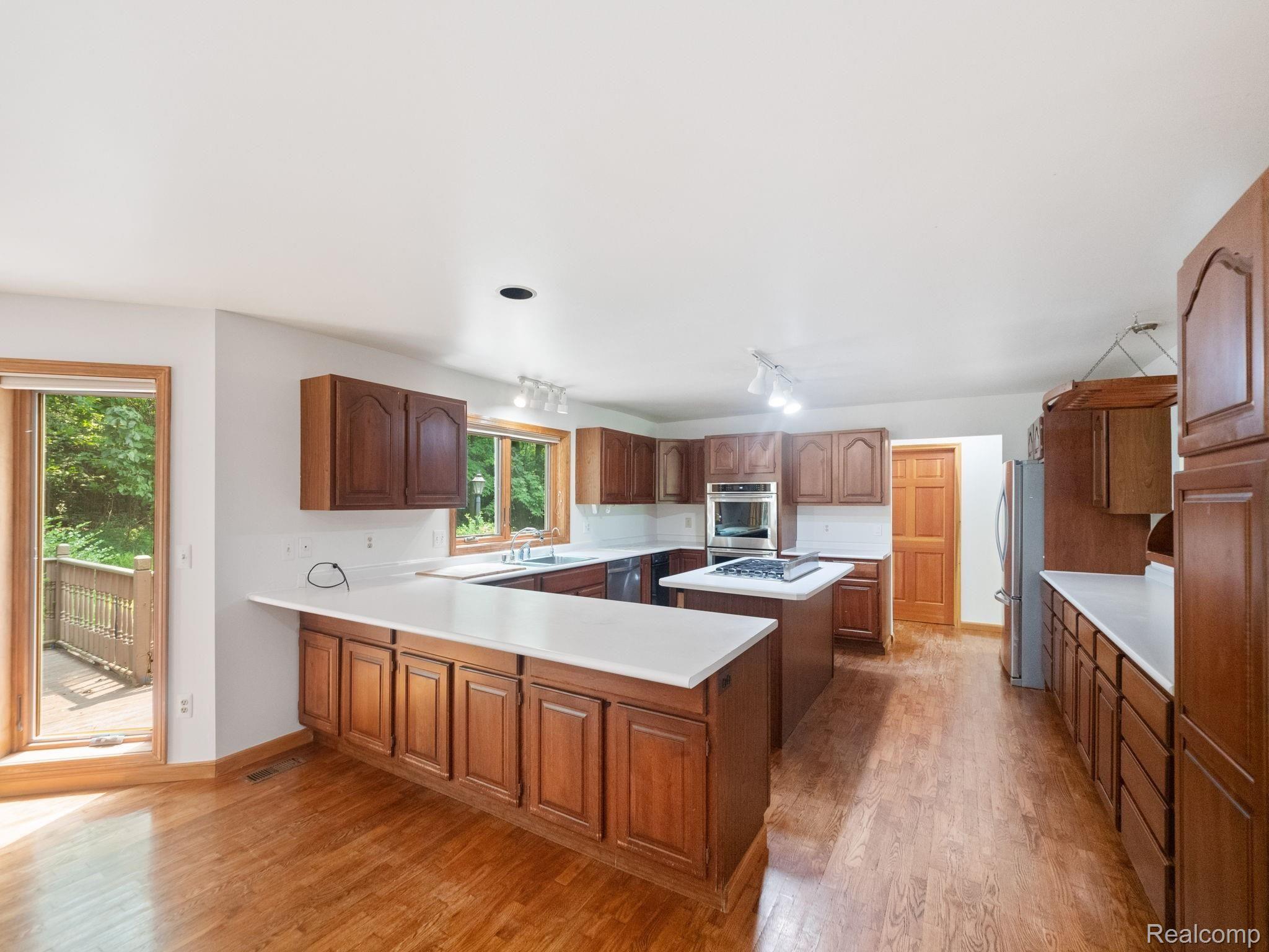 5165 Inkster Road Bloomfield Hills, MI 48302 - Photo 10 of 36 web_P3544134.jpg