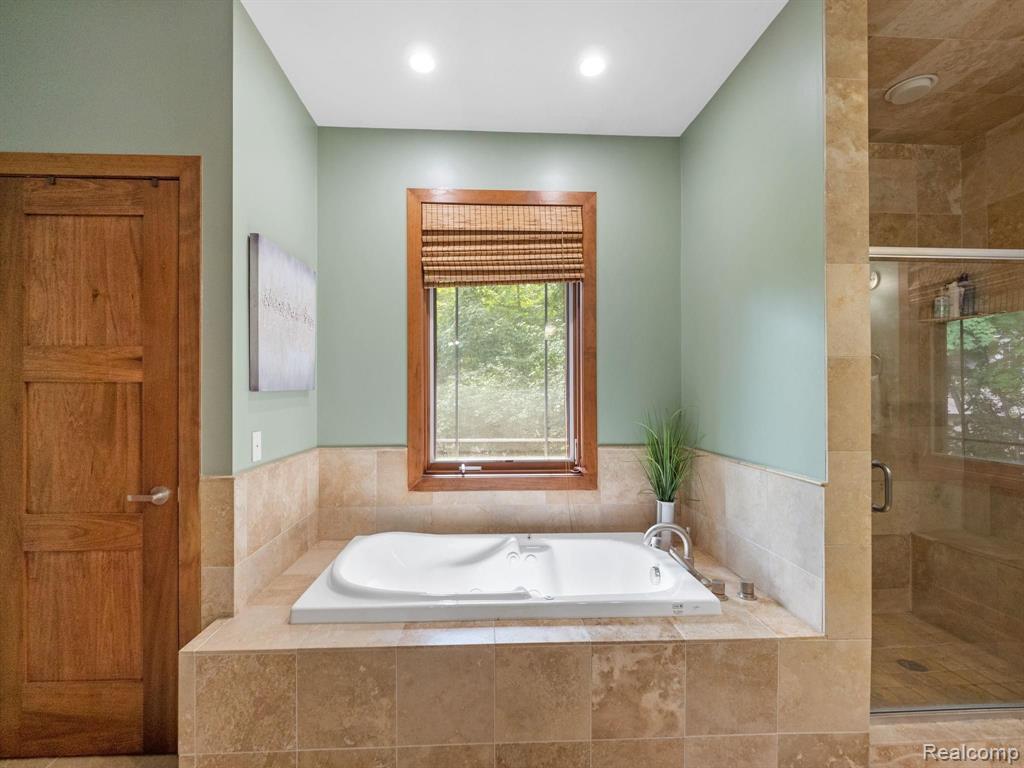 34600 Quaker Valley Road Farmington Hills, MI 48331 - Photo 21 of 41