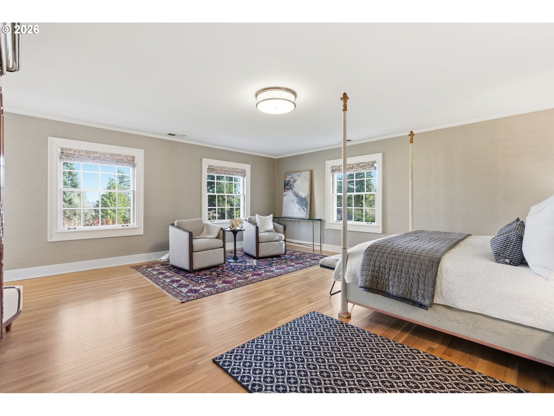 2393 South Military Road Portland, OR 97219 - Photo 21 of 48 a living room with furniture and a window