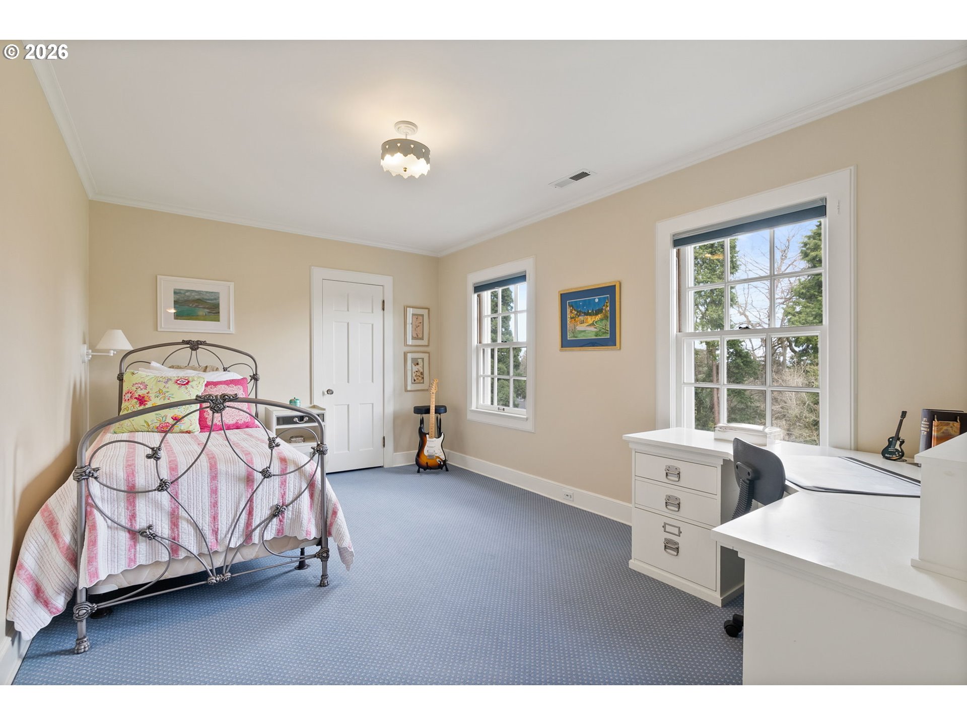 2393 South Military Road Portland, OR 97219 - Photo 29 of 48 a bedroom with bed and a window