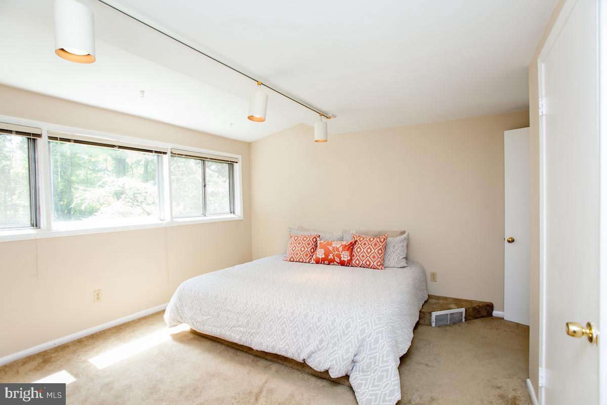 2925 Street Road Doylestown, PA 18902 - Photo 25 of 38 2nd Floor Additional Bedroom