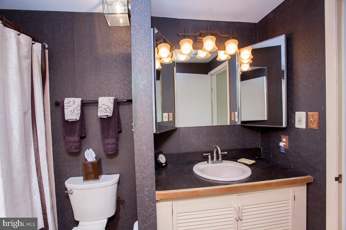 2925 Street Road Doylestown, PA 18902 - Photo 27 of 38 2nd Floor Bath