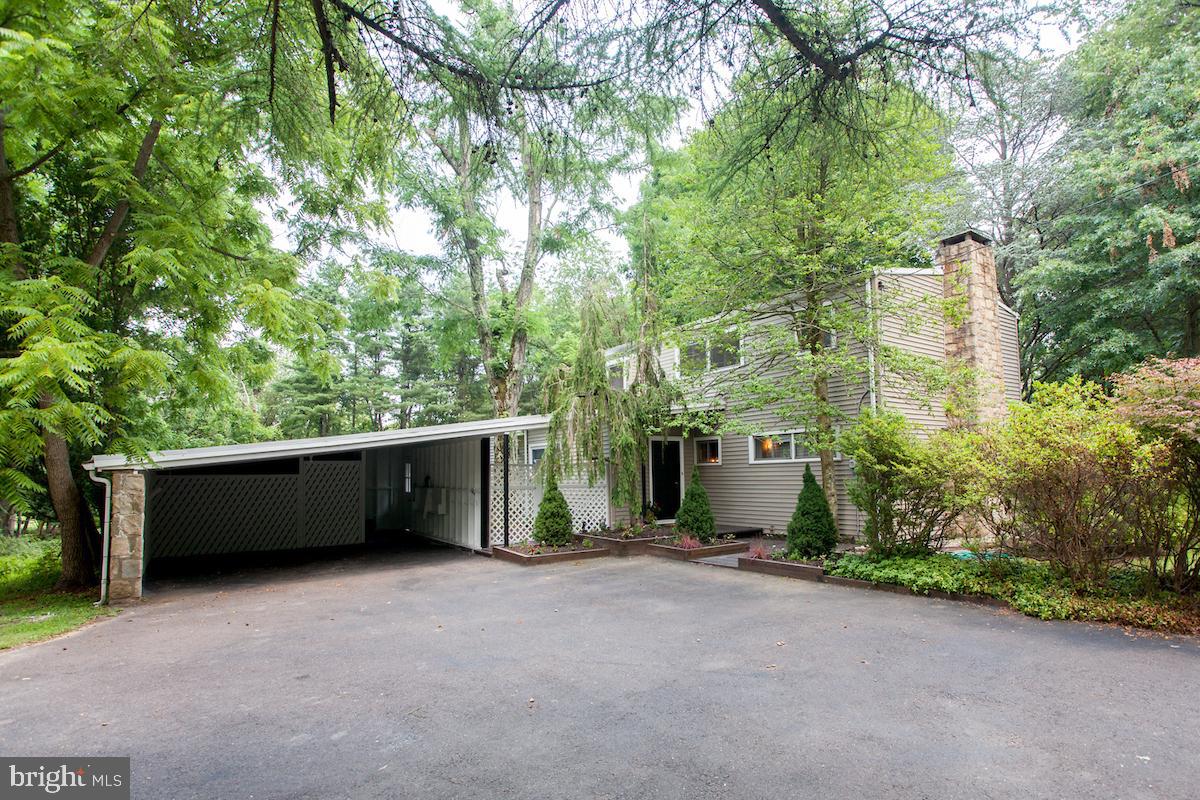 2925 Street Road Doylestown, PA 18902 - Photo 31 of 38 Carport