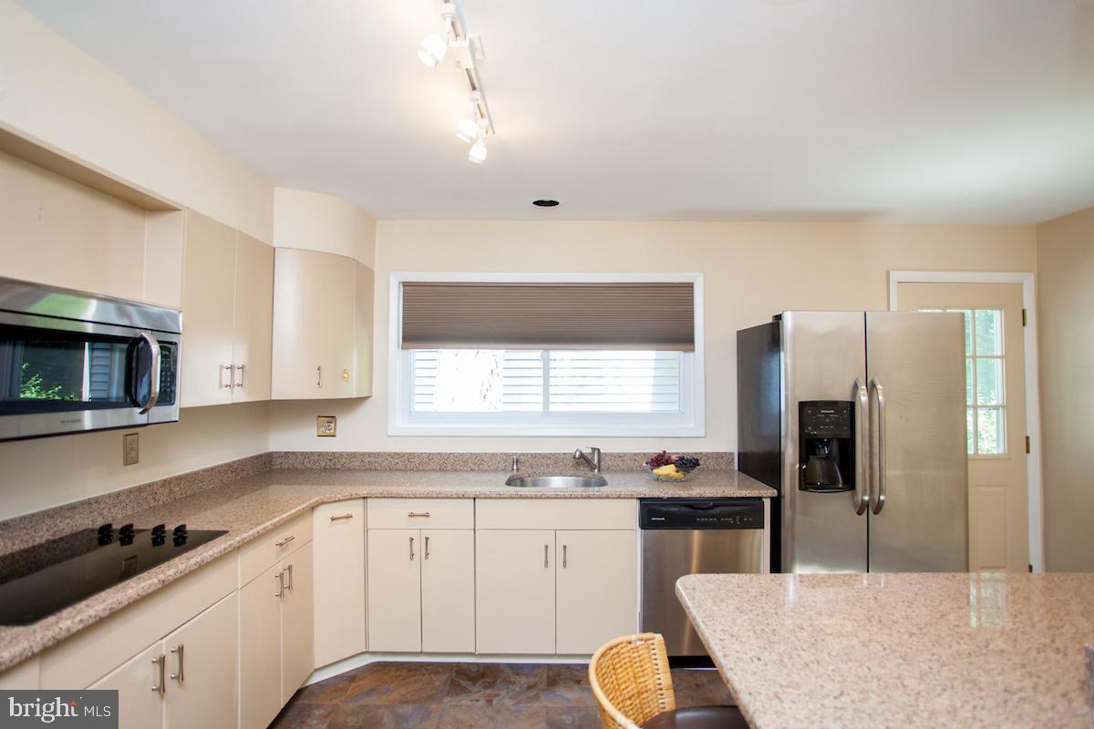 2925 Street Road Doylestown, PA 18902 - Photo 10 of 38 Kitchen Updated 2018 With New Appliances