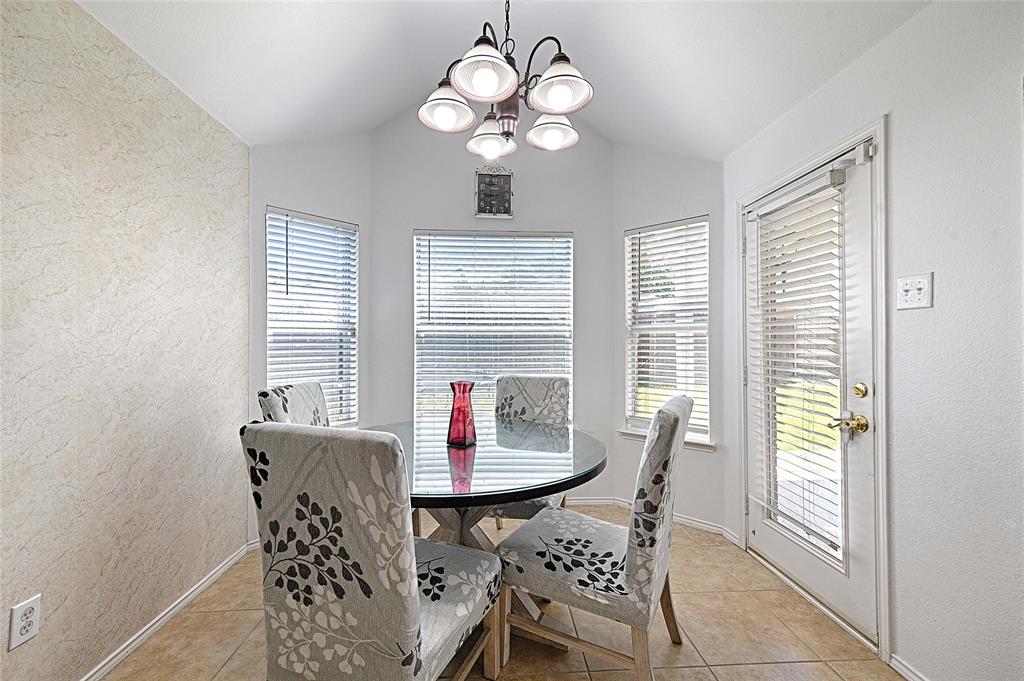 3114 Blake Street Corinth, TX 76210 - Photo 14 of 36