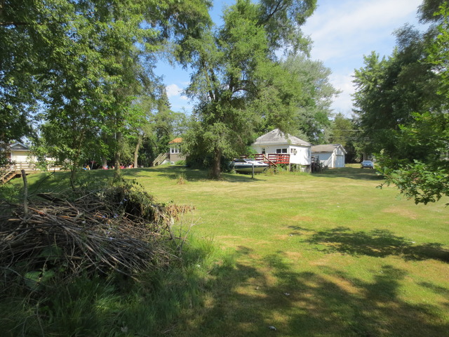 26211 West Rollins Road Ingleside, IL 60041 - Photo 7 of 16