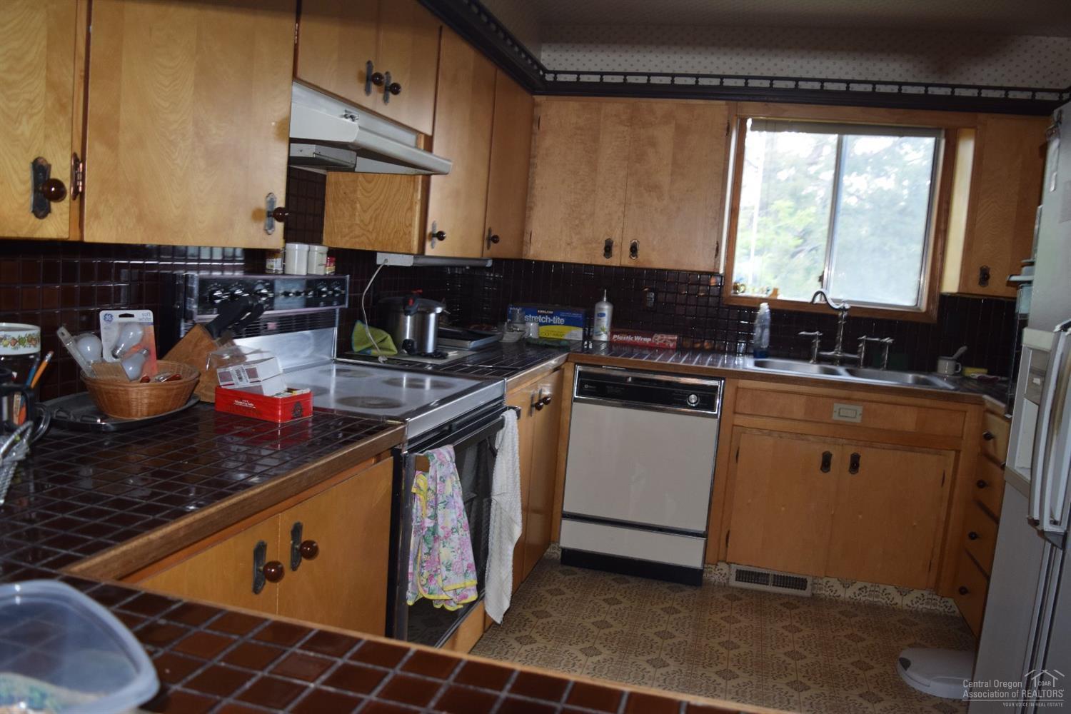 22060 Neff Road Bend, OR 97701 - Photo 16 of 25 Gallery Image 16