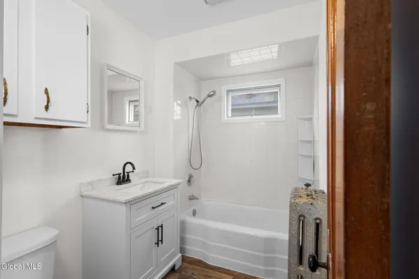 $250,000 | 19 Ingersoll Avenue, Schenectady, NY 12305