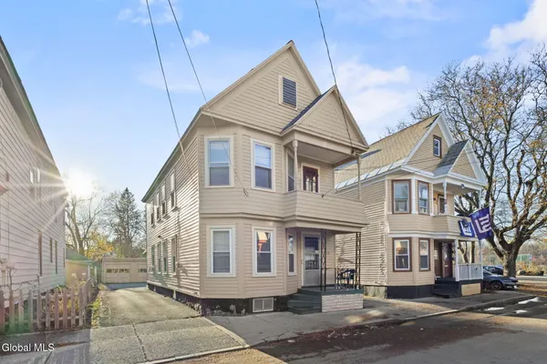 $250,000 | 19 Ingersoll Avenue, Schenectady, NY 12305