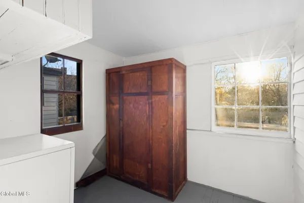 $250,000 | 19 Ingersoll Avenue, Schenectady, NY 12305