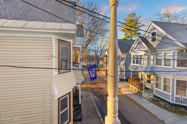 $250,000 | 19 Ingersoll Avenue, Schenectady, NY 12305