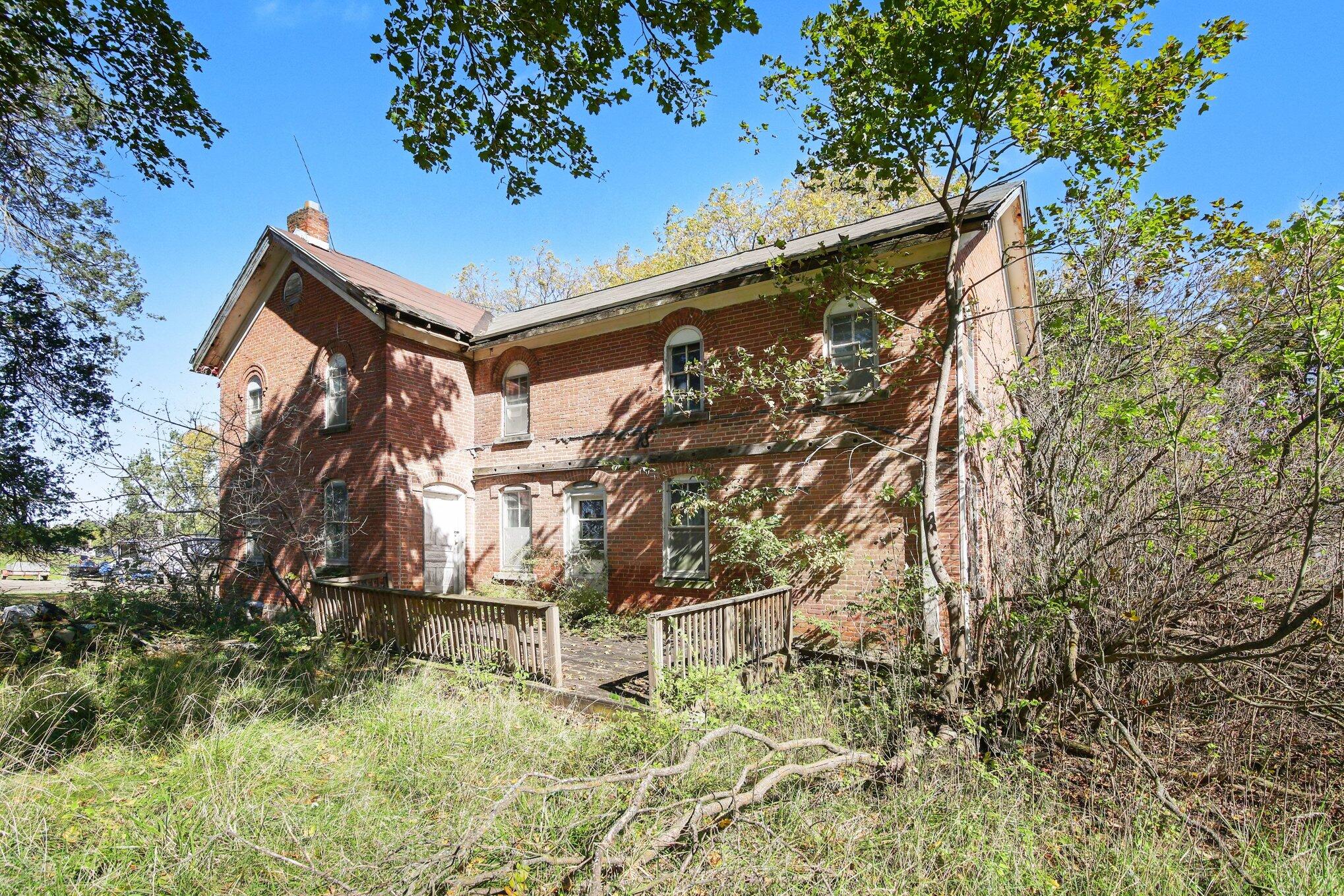 11499 Parr Road Manchester, MI 48158 - Photo 2 of 28 015_file_7594