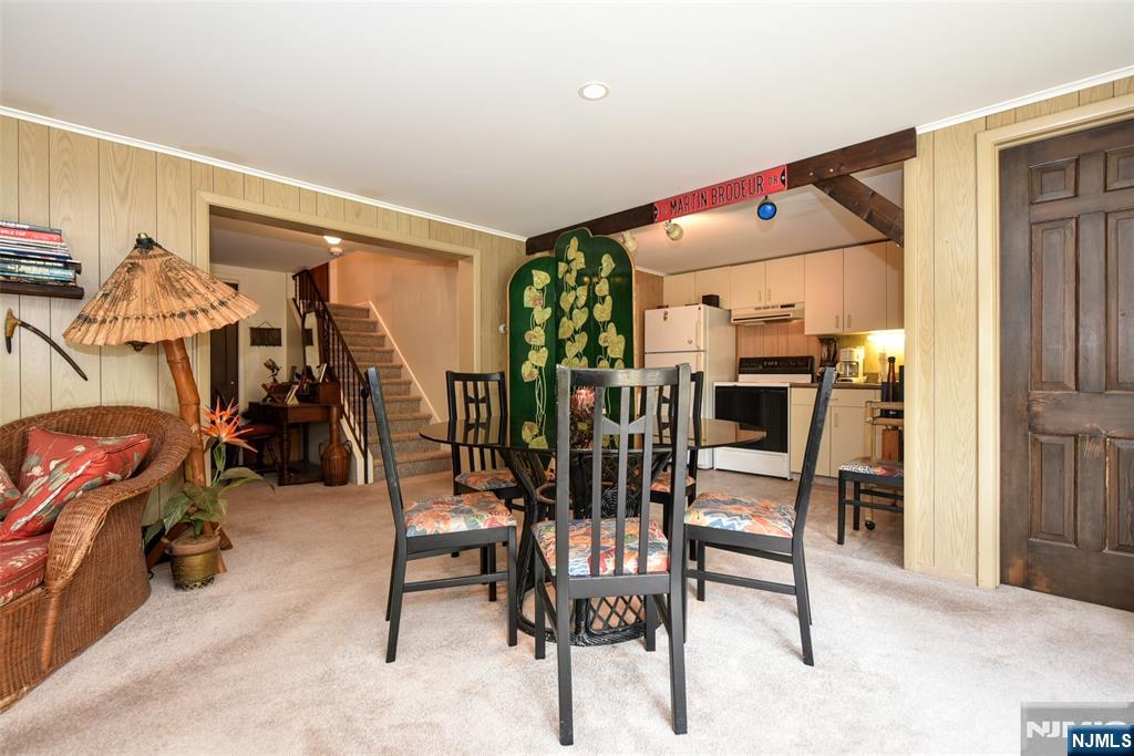 951 Berdan Avenue Wayne, NJ 07470 - Photo 27 of 39 a view of a dining room with furniture and entryway