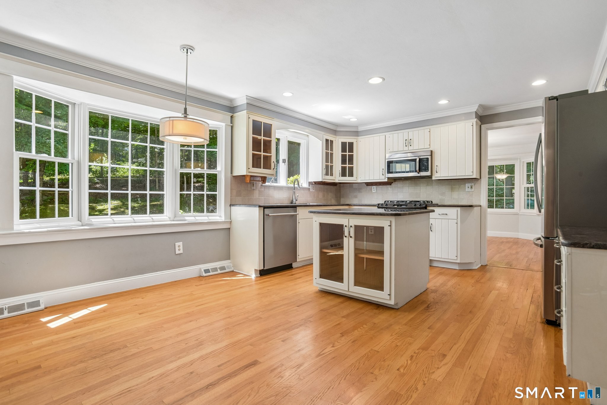 89 Summer Hill Road Madison, CT 06443 - Photo 8 of 39