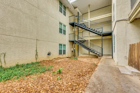 $225,000 | 910 Duncan Lane, Unit 50, Austin, TX 78705