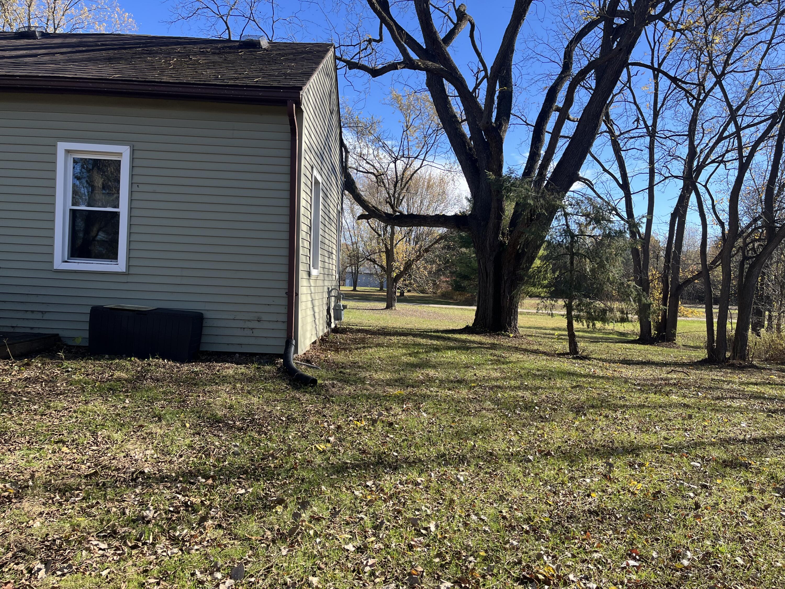 329 Stinson Road Memphis, MI 48041 - Photo 9 of 32 image1 (16)