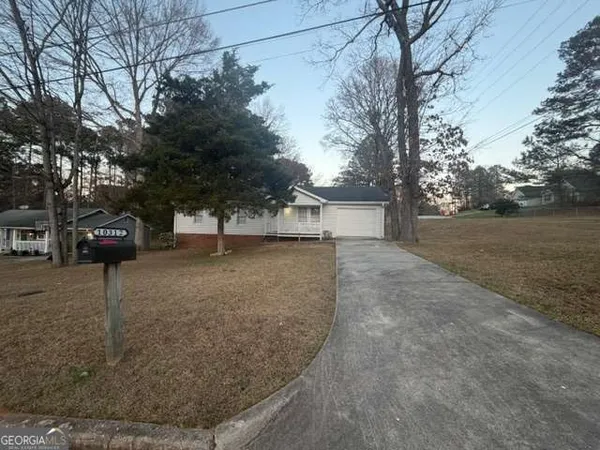 $1,350 | 10312 Canyon Trail, Jonesboro, GA 30238